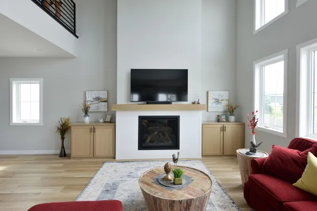 $673,000 | 4795 39th Street South, Fargo, ND 58104