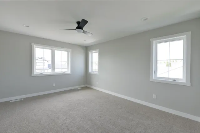 $673,000 | 4795 39th Street South, Fargo, ND 58104