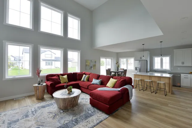 $673,000 | 4795 39th Street South, Fargo, ND 58104