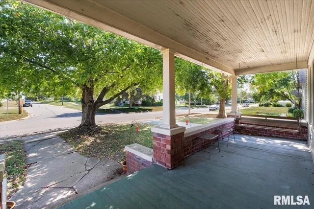 $200,000 | 101 South Stewart Street, Geneseo, IL 61254