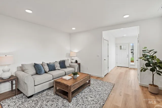 $313,355 | 585 Upland Avenue, Twin Falls, ID 83301