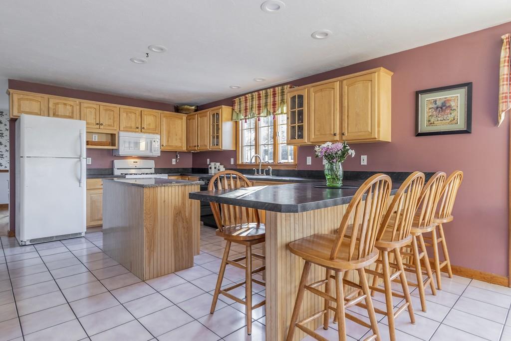 71 Winfield Road Holden, MA 01520 - Photo 8 of 23