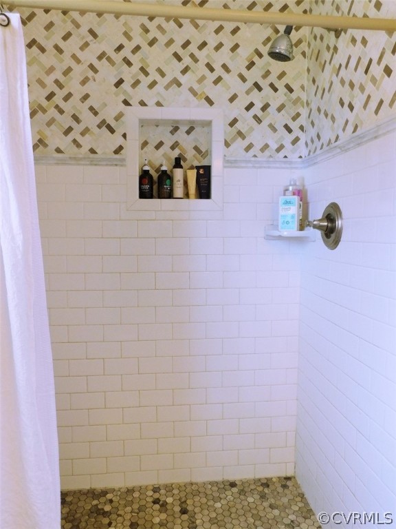 1926 Little Cub Road Pamplin, VA 23958 - Photo 15 of 32 a bathroom with a shower