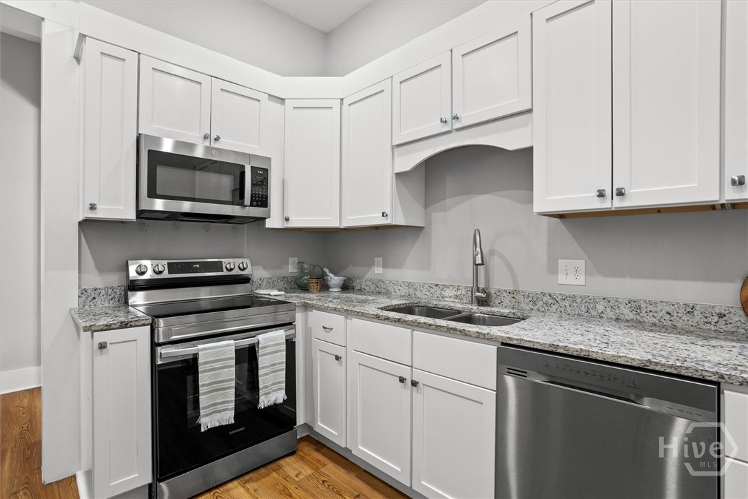 311 West 39th Street Savannah, GA 31401 - Photo 14 of 38