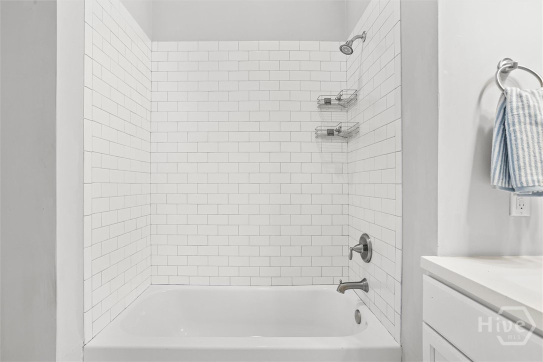 311 West 39th Street Savannah, GA 31401 - Photo 28 of 38