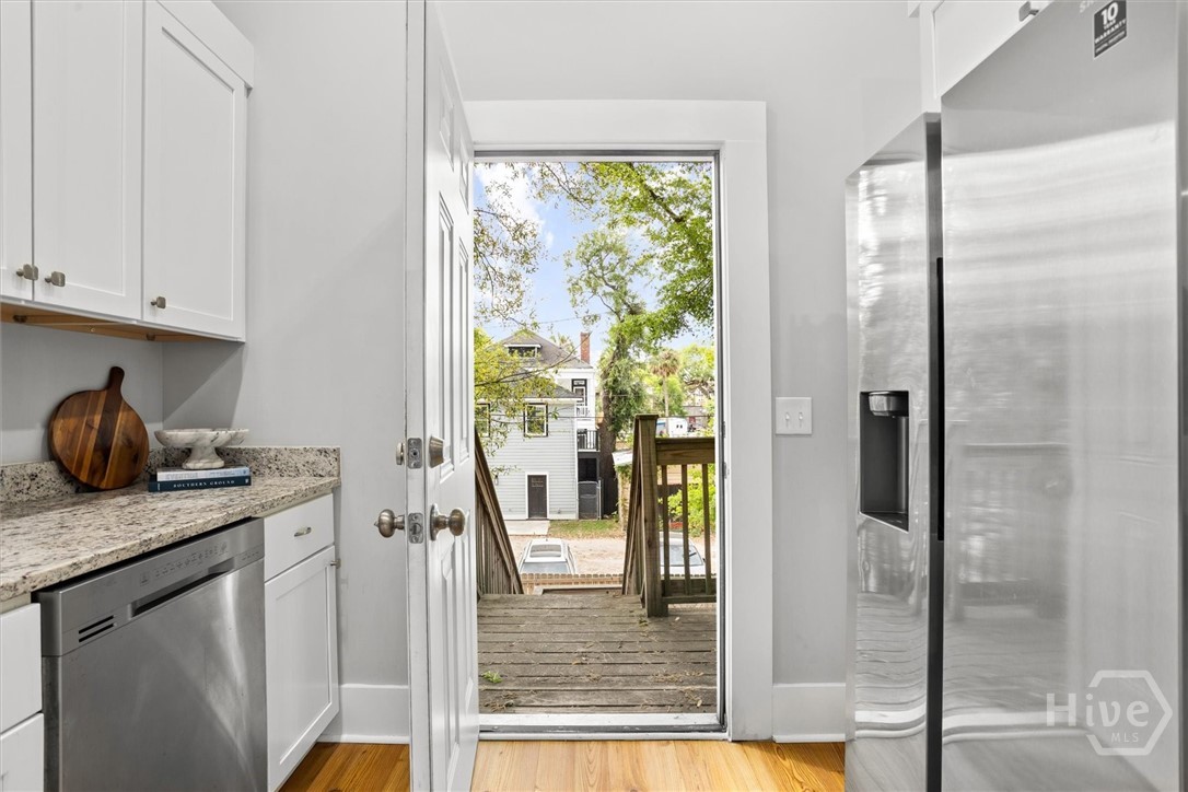 311 West 39th Street Savannah, GA 31401 - Photo 33 of 38