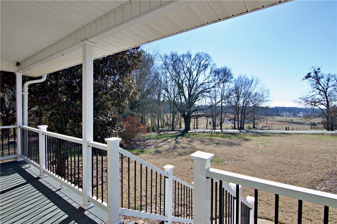 332 Bowlan Road Belton, SC 29627 - Photo 4 of 50 Gallery Image 4