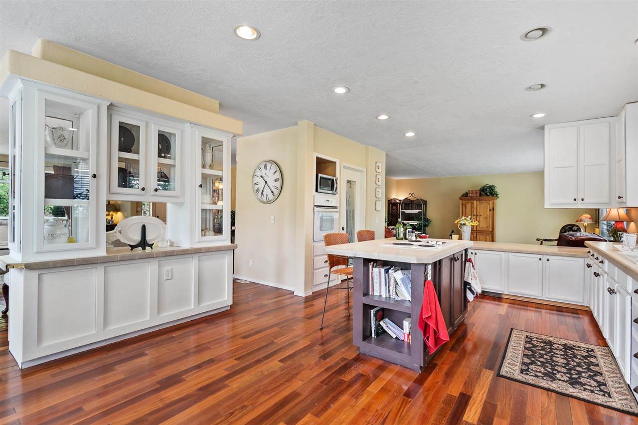 23320 North Orchard Bluff Road Chattaroy, WA 99003 - Photo 5 of 20 Gallery Image 5
