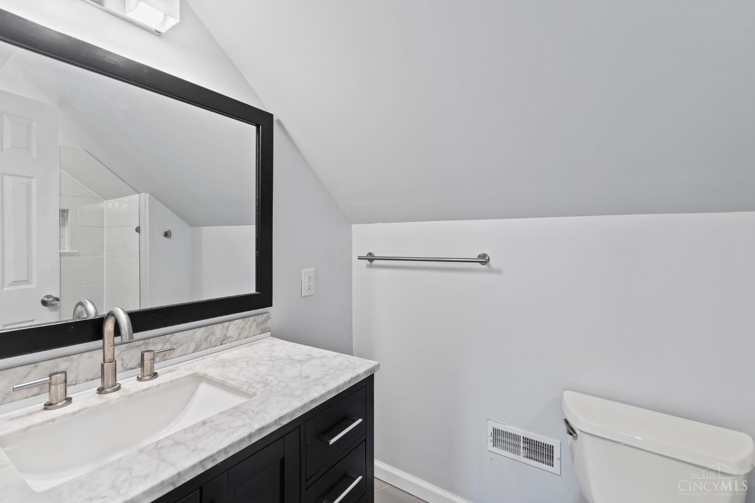 4108 Simpson Avenue Cincinnati, OH 45227 - Photo 12 of 15 Gallery Image 12