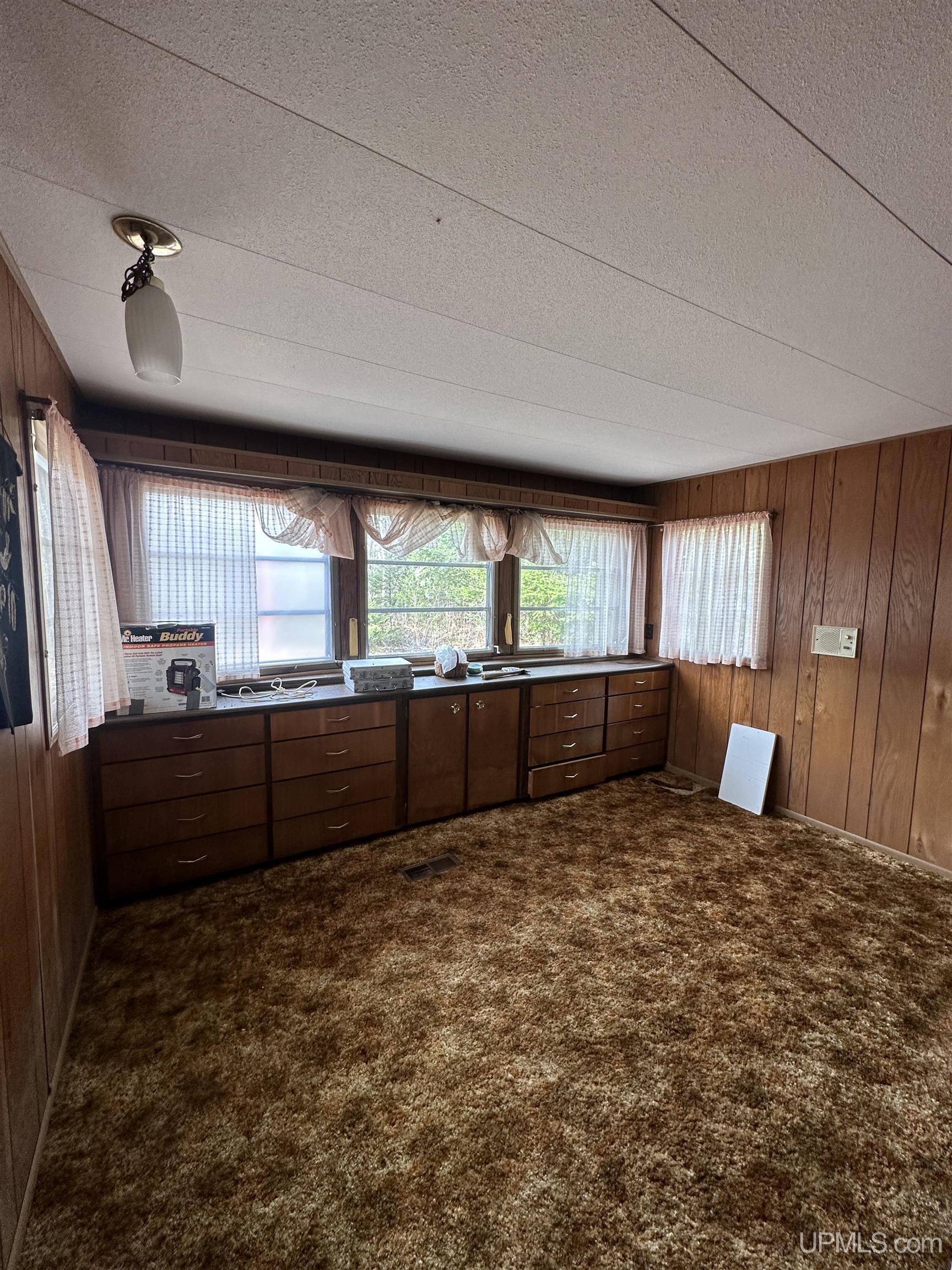 5045 27.5 Road Gladstone, MI 49837 - Photo 21 of 35 Gallery Image 21