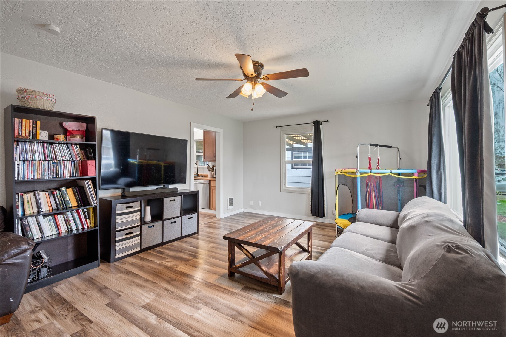 3102 Hemlock Street Longview, WA 98632 - Photo 5 of 21