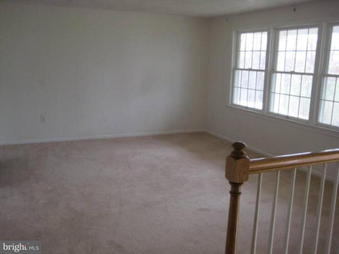 19254 South Merrimac Road Culpeper, VA 22701 - Photo 5 of 5 Living Room