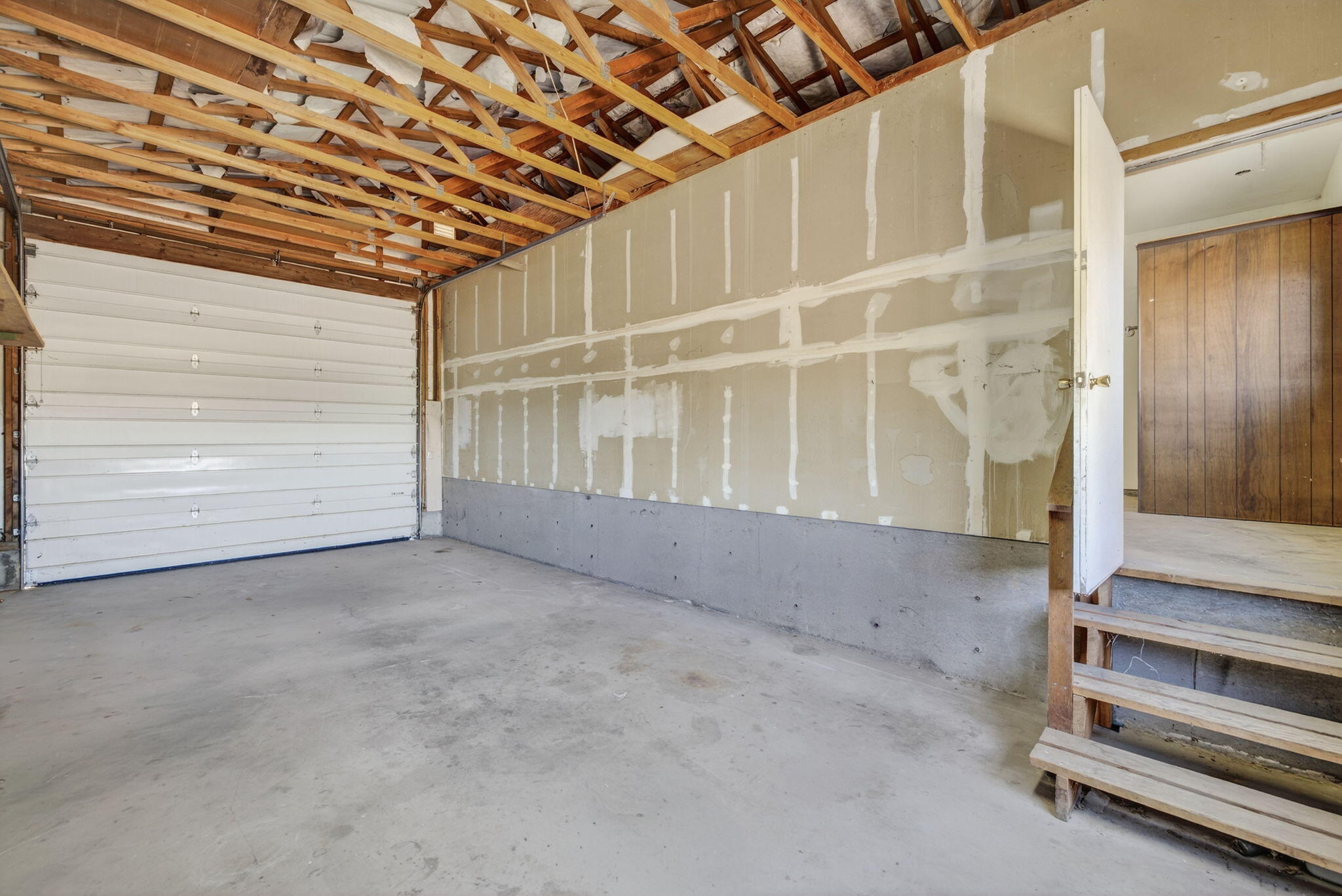 951 Southeast Rancho Lane Madras, OR 97741 - Photo 30 of 48 30 x 30 Shop (RV Storage Area)