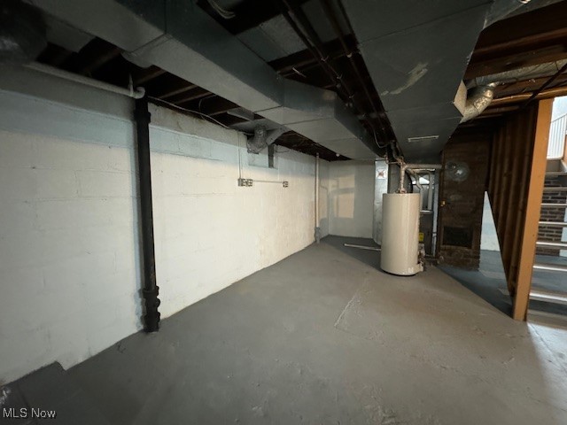 520 8th Street Struthers, OH 44471 - Photo 21 of 22 Basement featuring gas water heater