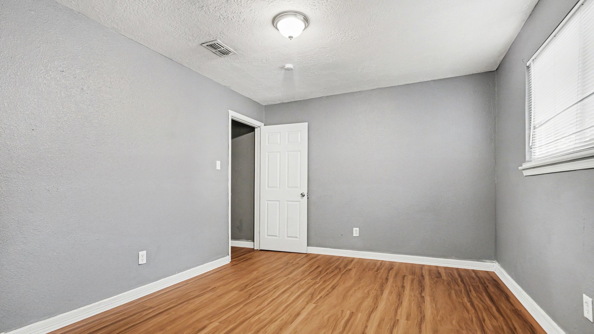 5318 Hemlock Drive Baytown, TX 77521 - Photo 12 of 23