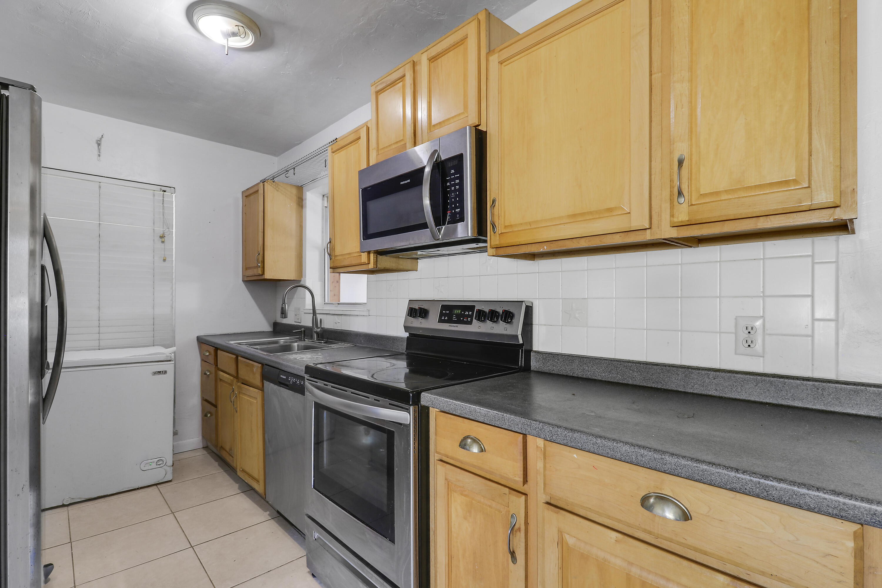 3133 Southeast Pruitt Road Port St. Lucie, FL 34952 - Photo 12 of 42 House1-12