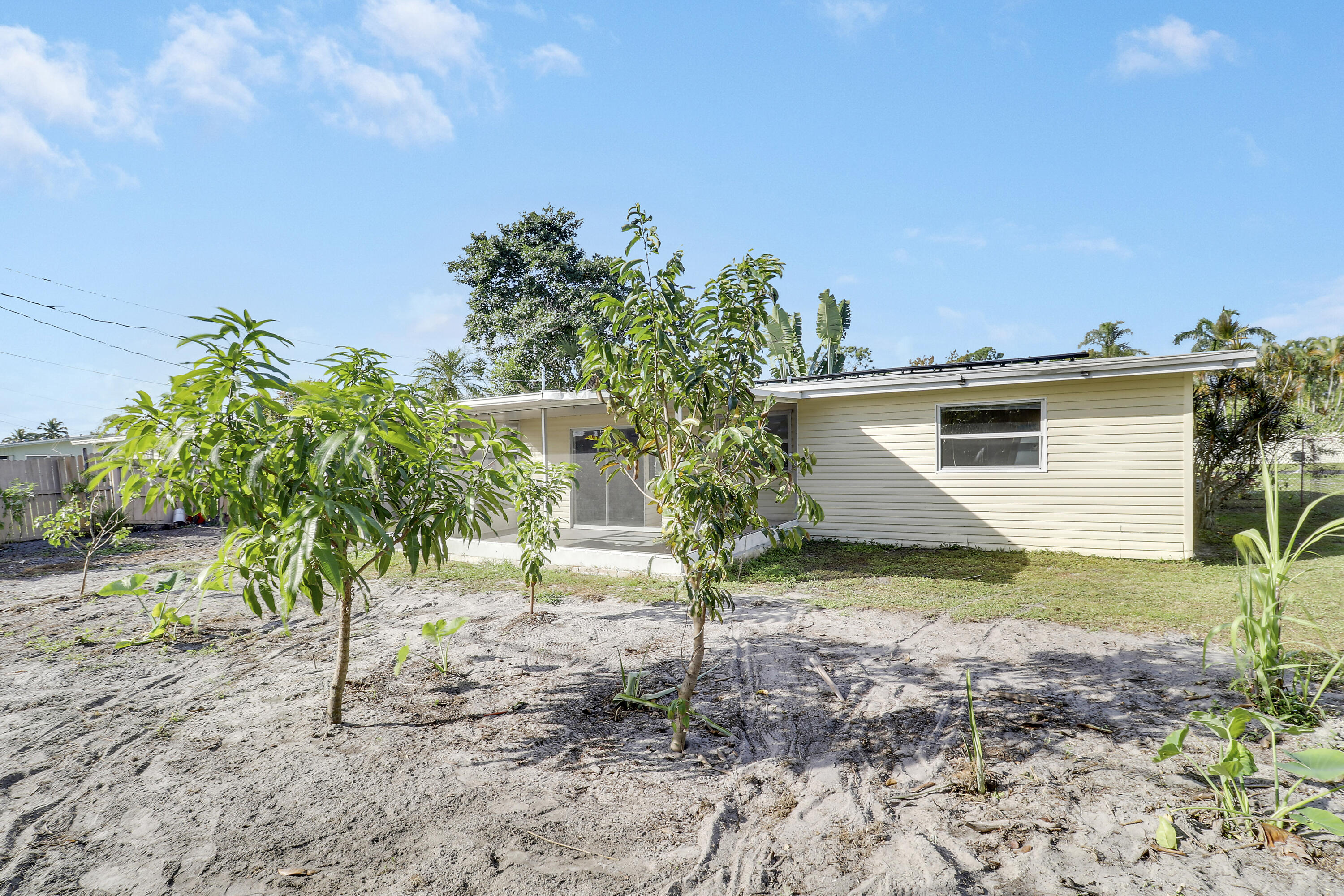 3133 Southeast Pruitt Road Port St. Lucie, FL 34952 - Photo 27 of 42 House1-24