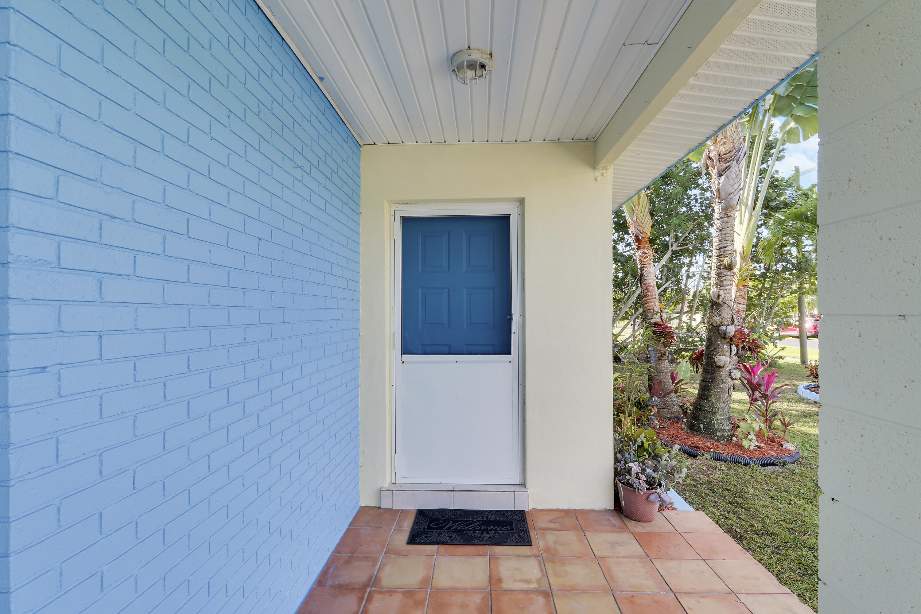 3133 Southeast Pruitt Road Port St. Lucie, FL 34952 - Photo 5 of 42 House1-26