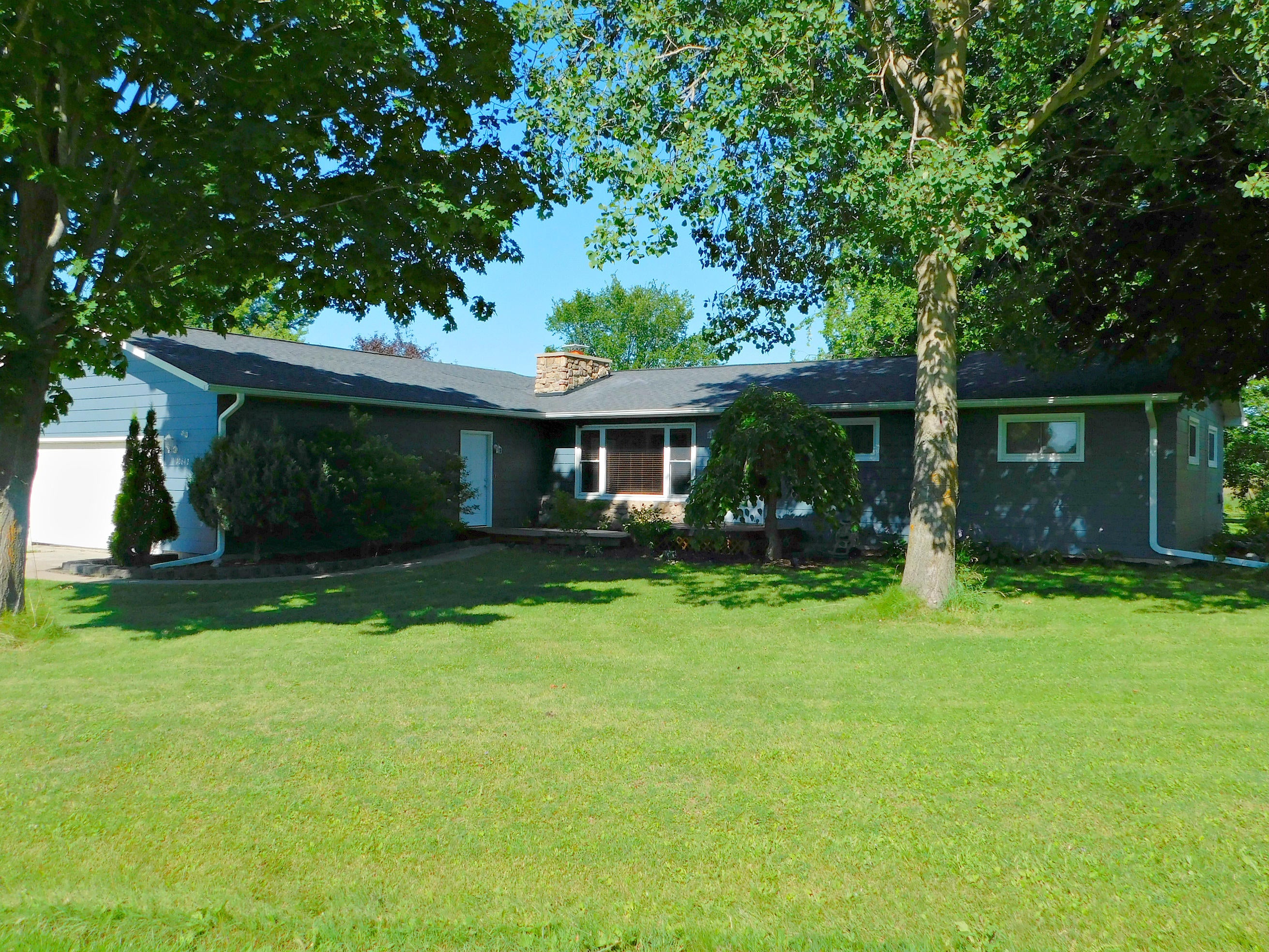 10642 Moonlight Bay Road Cheboygan, MI 49721 - Photo 1 of 17 Gallery Image 1
