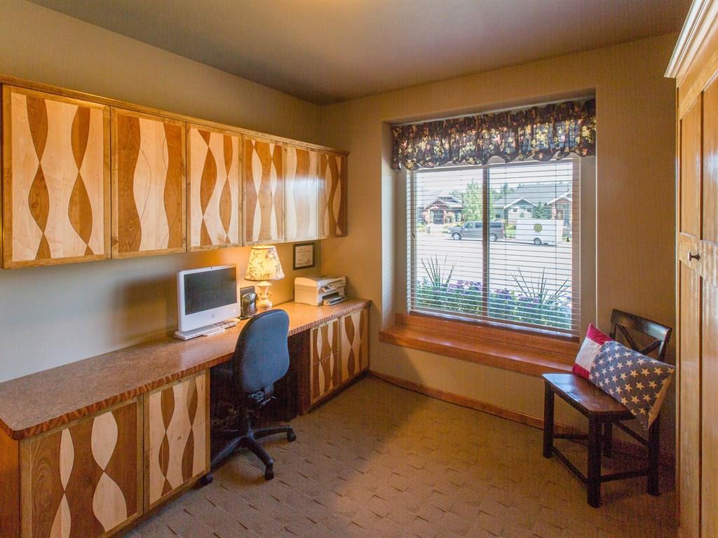 1715 North Rim View Street Spokane, WA 99224 - Photo 3 of 20 Gallery Image 3