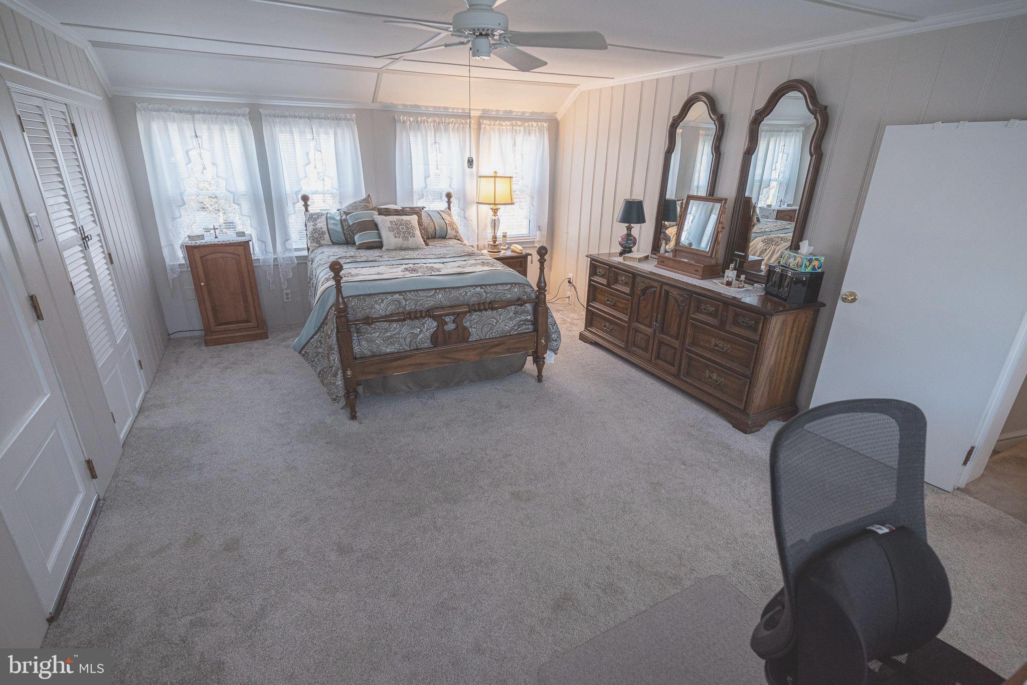320 Valley View Road Media, PA 19063 - Photo 18 of 34 a view of a livingroom with furniture and windows