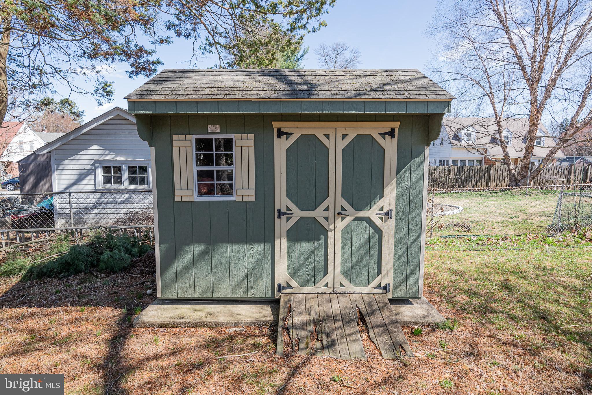 320 Valley View Road Media, PA 19063 - Photo 32 of 34 a front view of a house with garden