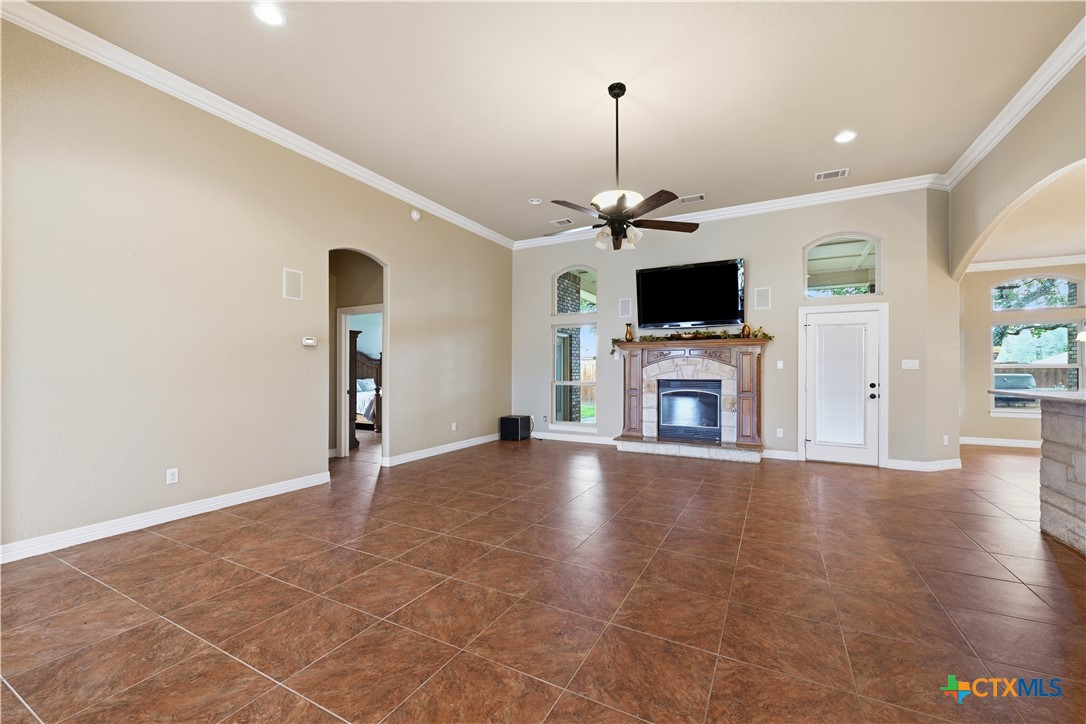 8006 Ridgeway Court Nolanville, TX 76559 - Photo 2 of 43 Living Room