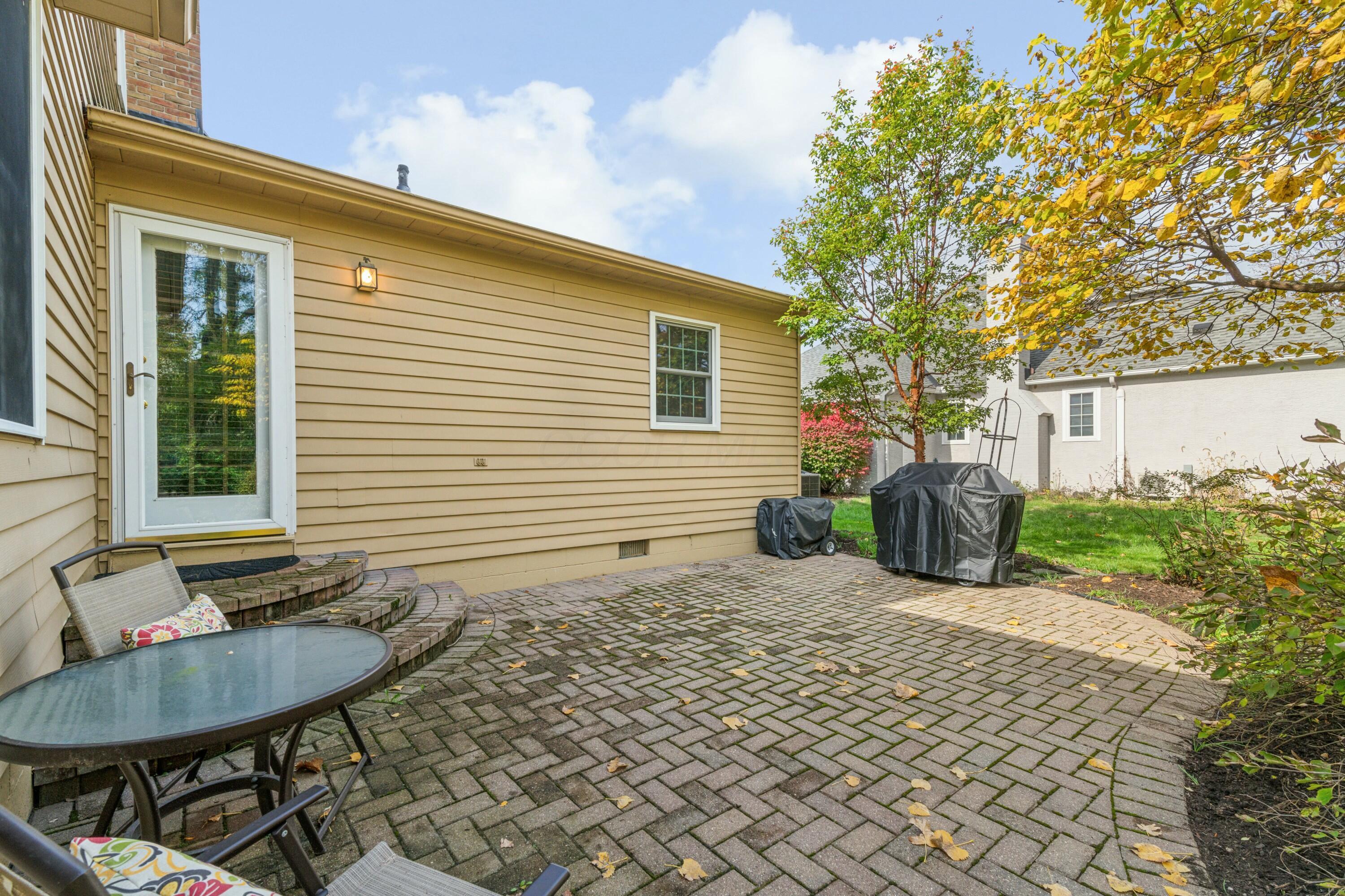 4052 Fenwick Road Columbus, OH 43220 - Photo 66 of 76 Patio 1