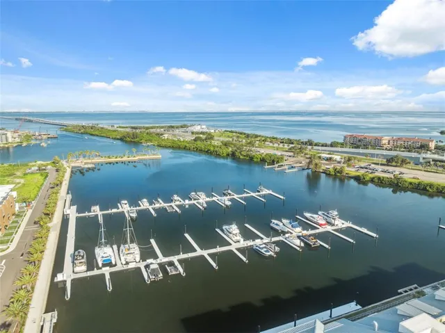 $315,000 | 4821 West McElroy Avenue, Unit D210, Tampa, FL 33611