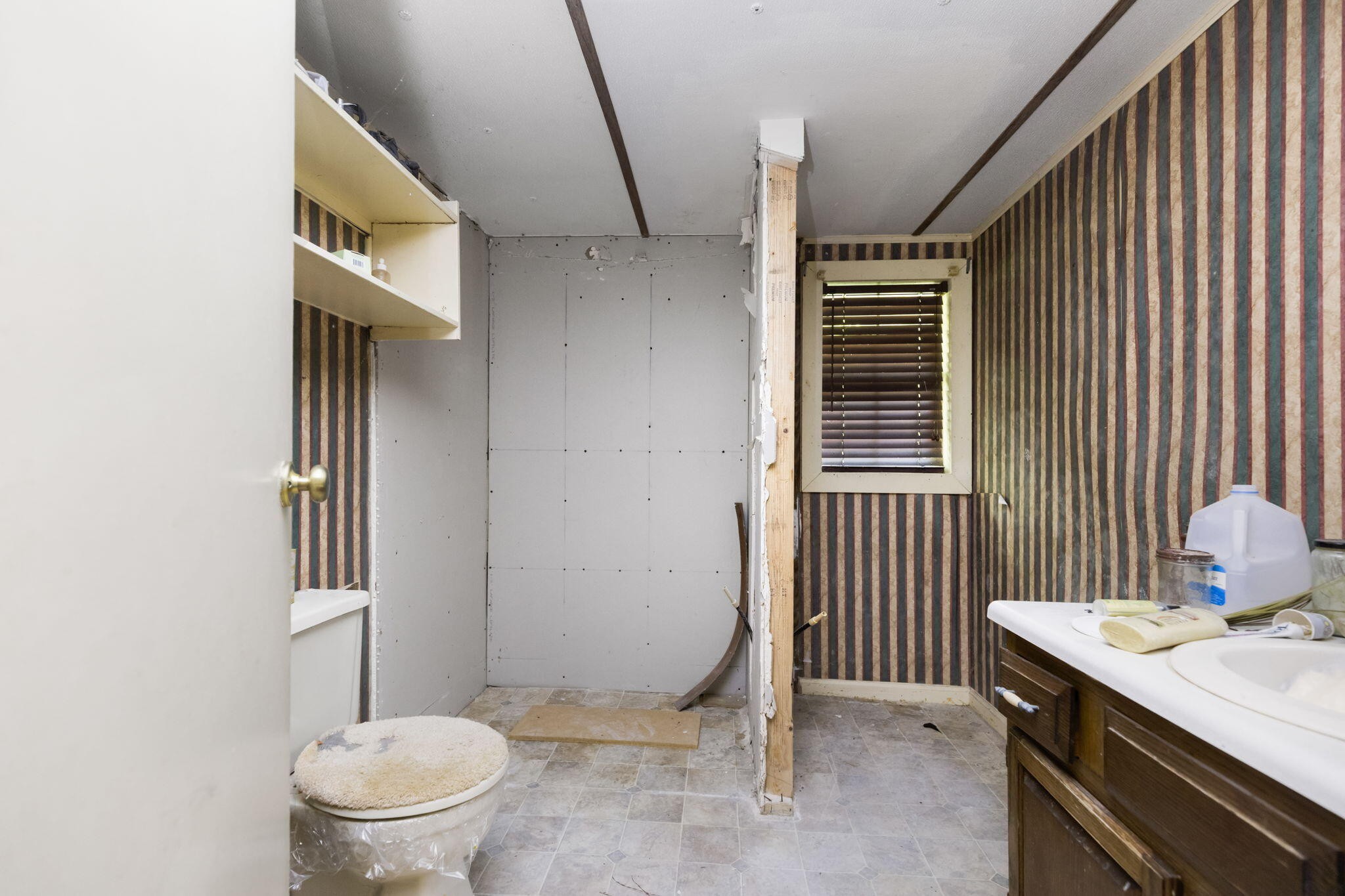 3414 No Pone Road Northwest Georgetown, TN 37336 - Photo 29 of 30 a bathroom with a sink a toilet and shower