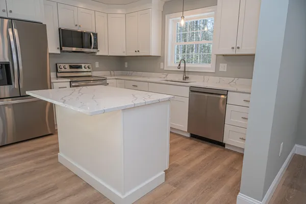 $749,500 | 0 Ginger Way, Raymond, ME 04071