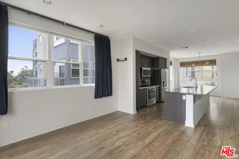 $6,250 | 2753 Waverly Drive, Unit 1108, Los Angeles, CA 90039