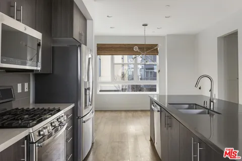 $6,250 | 2753 Waverly Drive, Unit 1108, Los Angeles, CA 90039