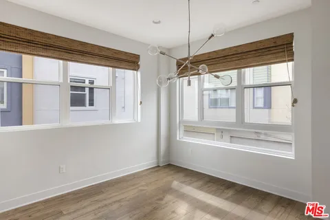 $6,250 | 2753 Waverly Drive, Unit 1108, Los Angeles, CA 90039