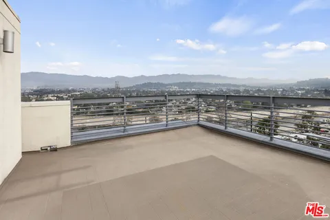 $6,250 | 2753 Waverly Drive, Unit 1108, Los Angeles, CA 90039