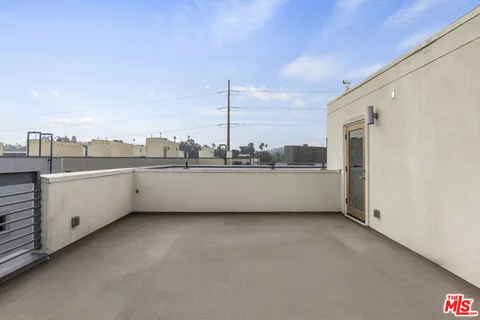 $6,250 | 2753 Waverly Drive, Unit 1108, Los Angeles, CA 90039