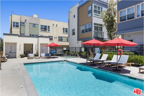 $6,250 | 2753 Waverly Drive, Unit 1108, Los Angeles, CA 90039