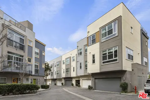 $6,250 | 2753 Waverly Drive, Unit 1108, Los Angeles, CA 90039