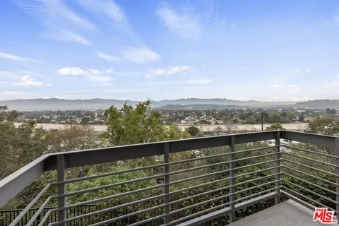 $6,250 | 2753 Waverly Drive, Unit 1108, Los Angeles, CA 90039