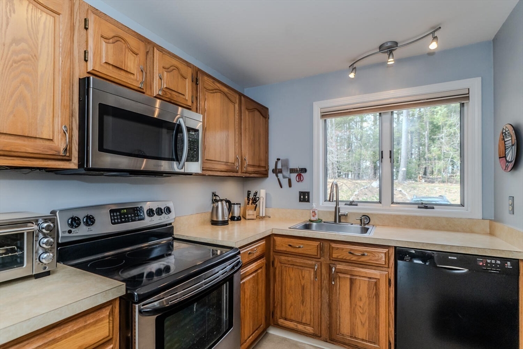 575 Bridge Road, Unit 96 Northampton, MA 01062 - Photo 12 of 30 Gallery Image 12