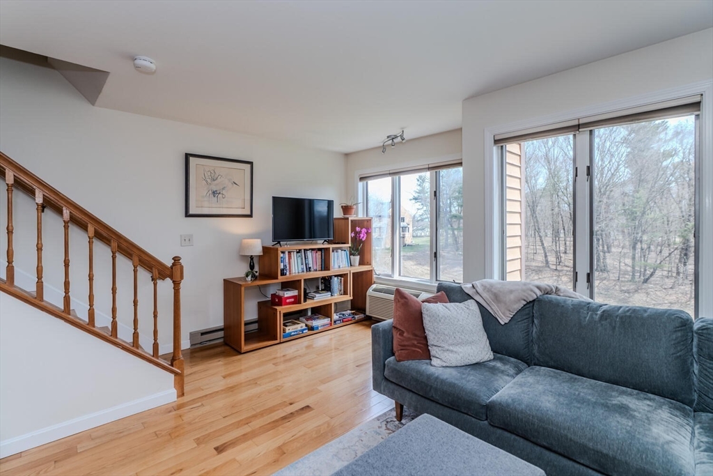 575 Bridge Road, Unit 96 Northampton, MA 01062 - Photo 5 of 30 Gallery Image 5