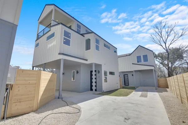 $2,525 | 7208 Providence Avenue, Unit 2, Austin, TX 78752