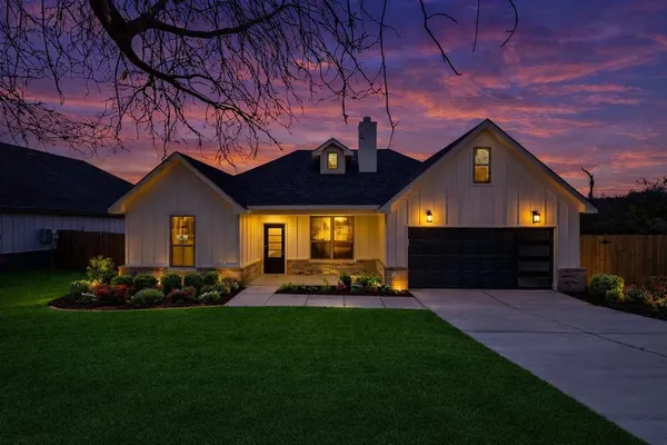 $349,000 | 518 Berke Street, Newark, TX 76071