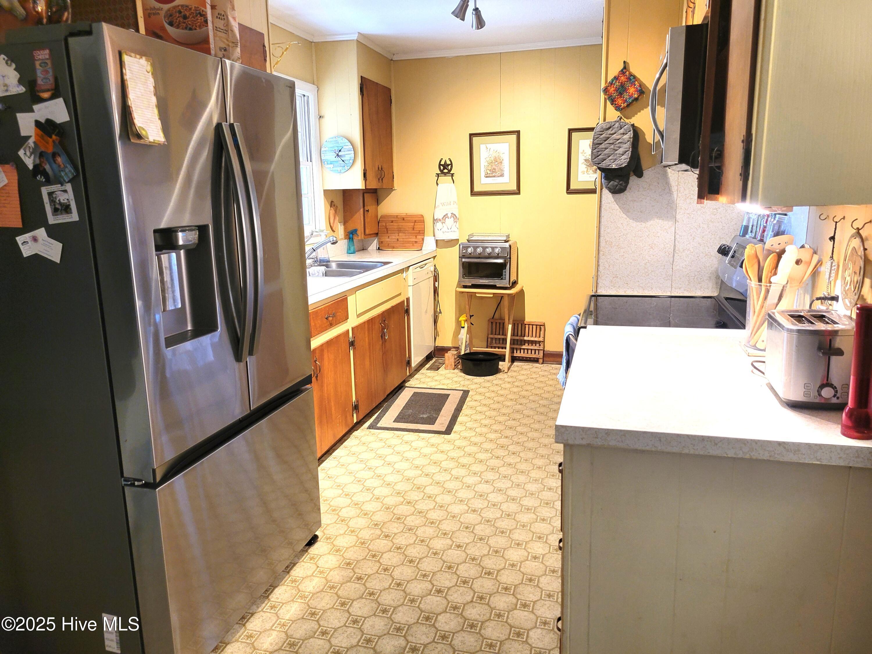 320 Shields Road Southern Pines, NC 28387 - Photo 11 of 42 20250409_132157