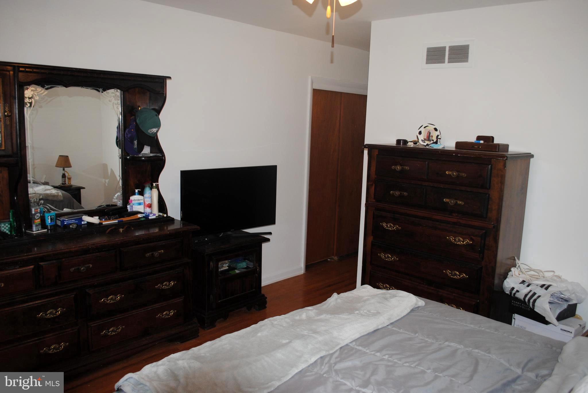 1004 Hilltop Road Warminster, PA 18974 - Photo 17 of 26 Main Bedroom