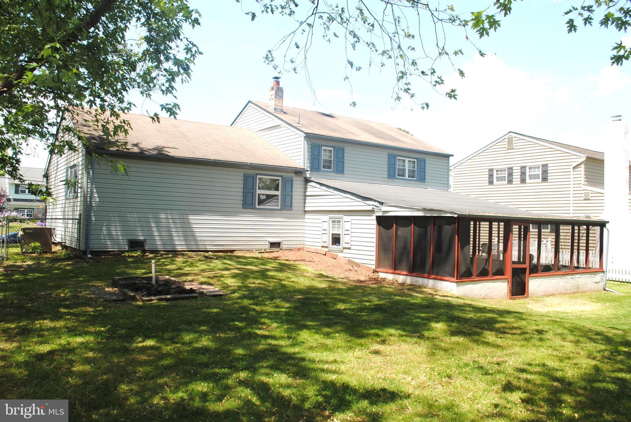 1004 Hilltop Road Warminster, PA 18974 - Photo 25 of 26 Exterior Rear