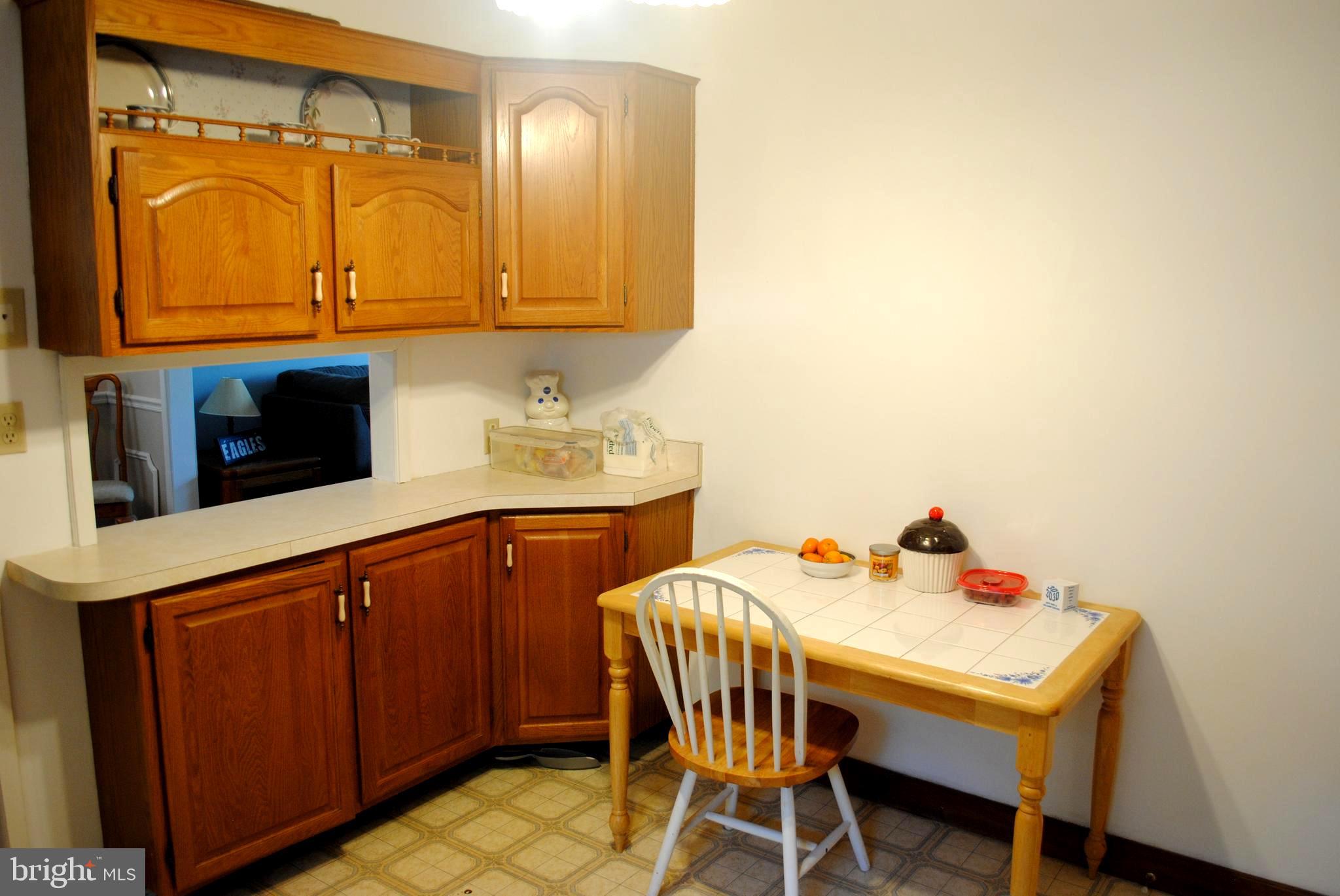 1004 Hilltop Road Warminster, PA 18974 - Photo 8 of 26 Kitchen