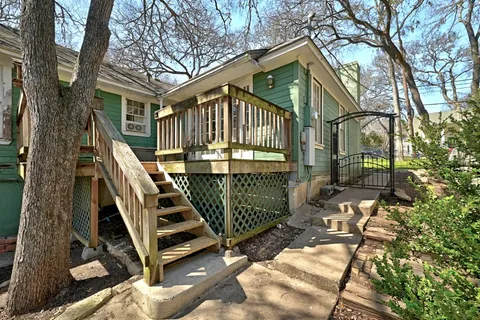 $1,100,000 | 2007 Sharon Lane, Austin, TX 78703