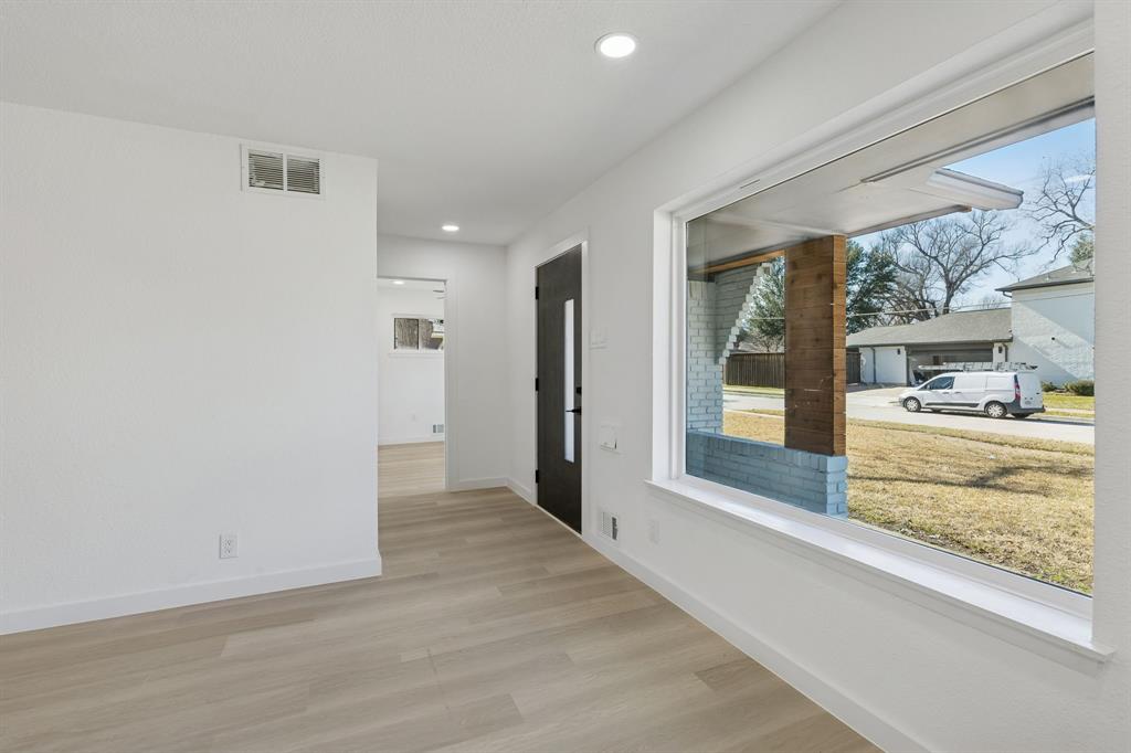 6858 Freemont Street Dallas, TX 75231 - Photo 5 of 31