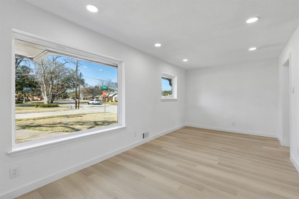 6858 Freemont Street Dallas, TX 75231 - Photo 9 of 31